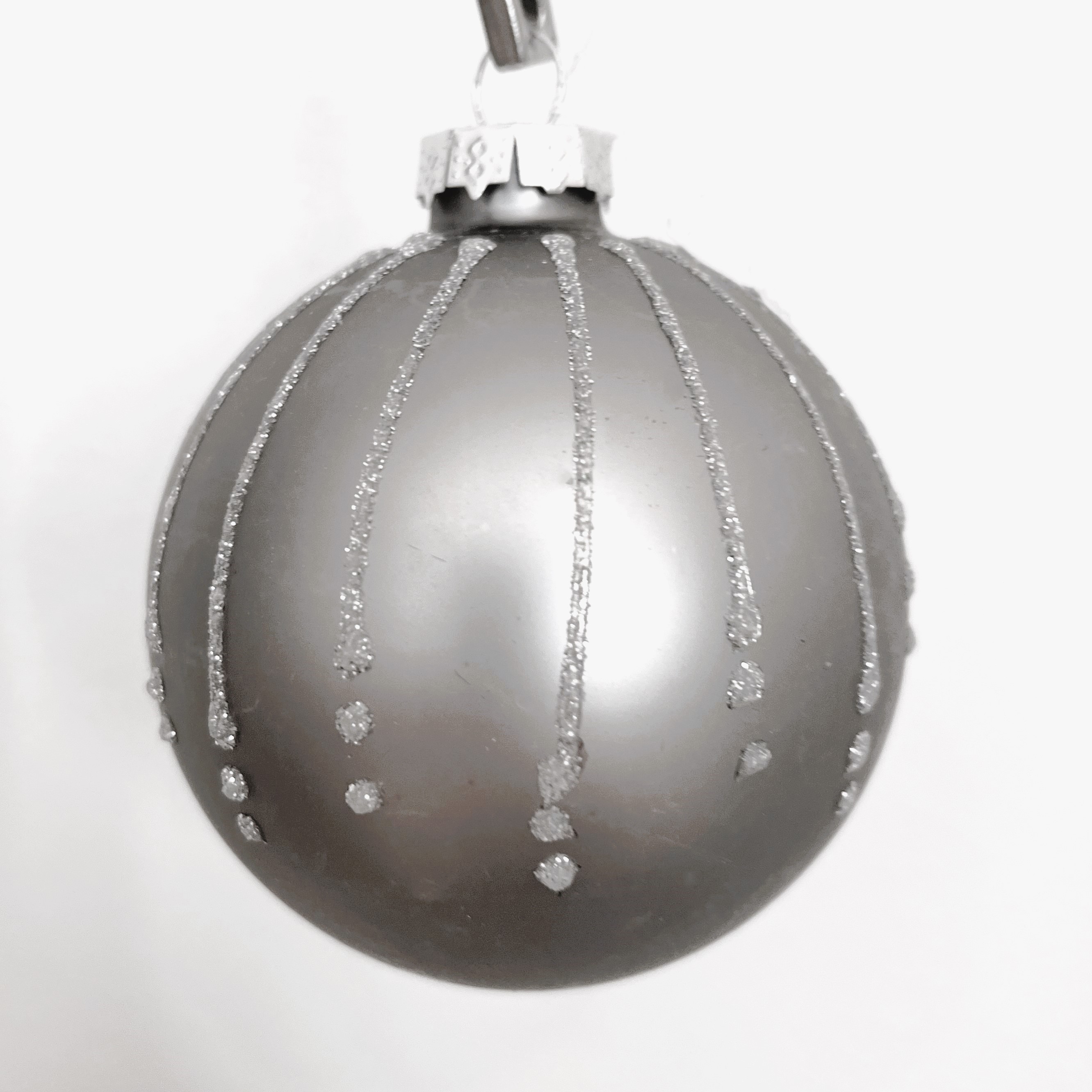 Weihnachtskugel  Lauco grau Silber  Ø =8cm  