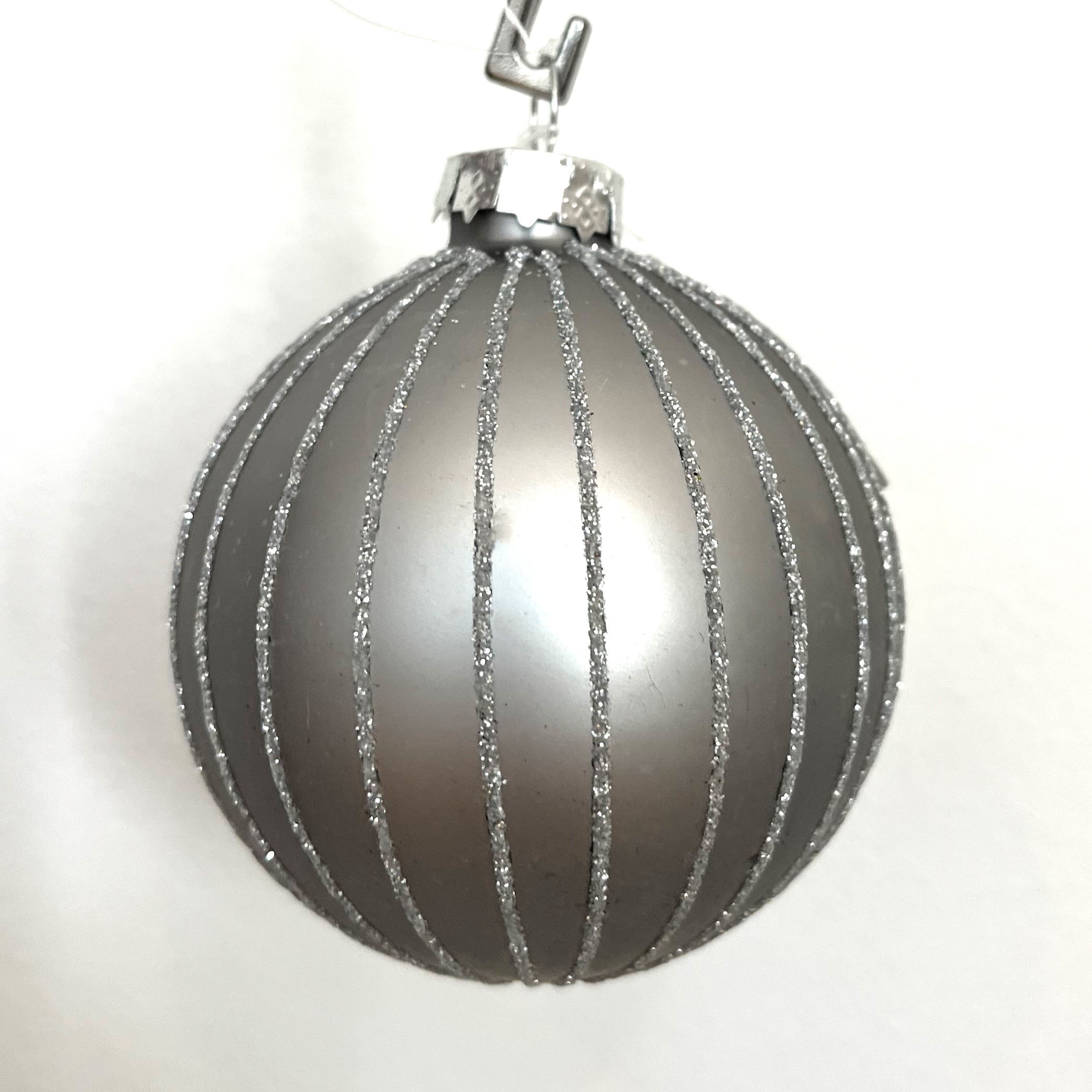 Weihnachtskugel  Lauco grau Silber  Ø =8cm     